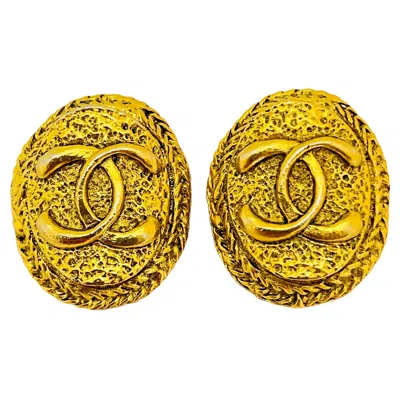 Pre-owned Chanel Vintage  Gold Cc Logo Designer Runway Clip On Earrings In Multi