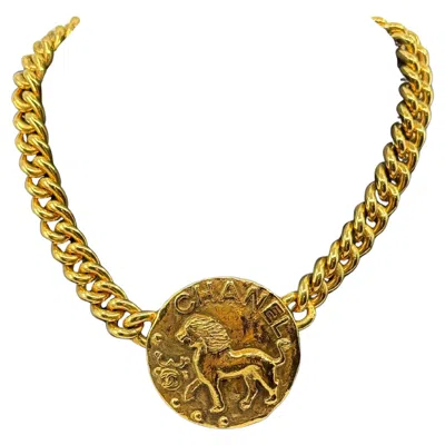 Pre-owned Chanel Vintage  Large Oversized Gold Lion Emblem Chain Choker Necklace In Multi