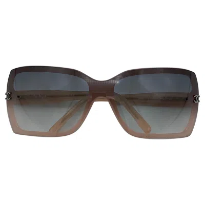 Pre-owned Chanel Vintage  Square Sunglasses In Gray