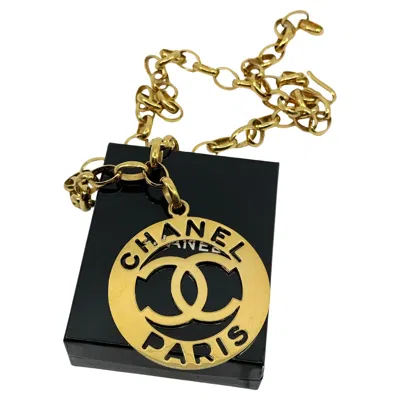 Pre-owned Chanel Vintage  Xl Gold Cc Paris Medallion Pendant Chain Necklace In Multi