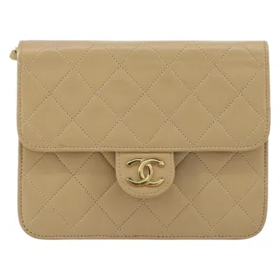 Pre-owned Chanel Vintage Clutch With Chain Quilted Leather Beige Leather Shoulder Bag Bag () In Sand