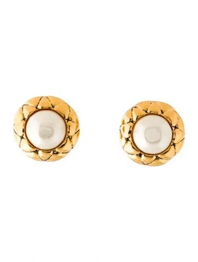 Pre-owned Chanel Vintage Faux Pearl Quilted Clip-on Earrings In White