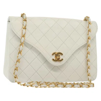 Pre-owned Chanel Vintage Flap Shoulder Bag Quilted Lambskin Leather Bag () In White