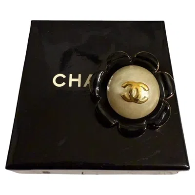 Pre-owned Chanel ? Vintage Gold Cc Faux Pearl Flower Brooch In Multiple