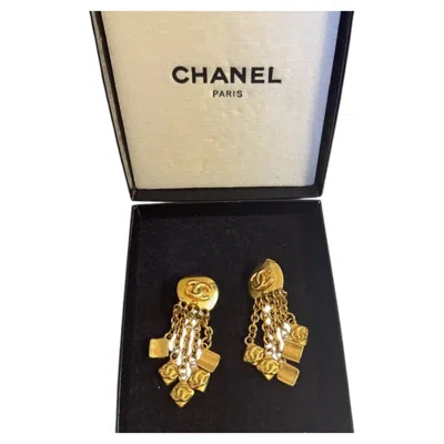 Pre-owned Chanel Vintage Gold Cc Logos Chain Dangle Clip On Earrings In Multiple