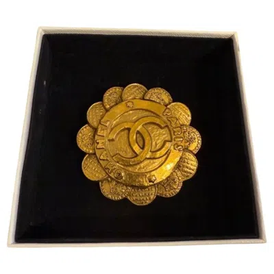 Pre-owned Chanel Vintage Gold Cc Paris Flower Brooch In Multiple