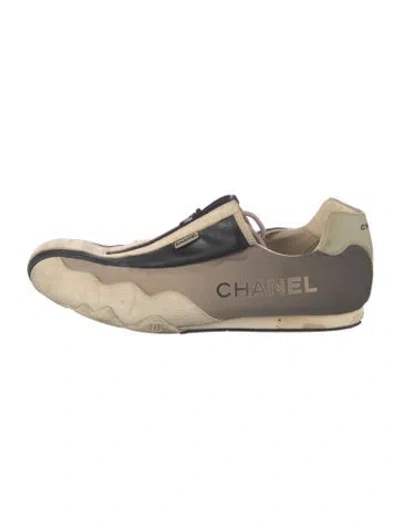 Pre-owned Chanel Vintage Interlocking Cc Logo Athletic Sneakers In Neutrals