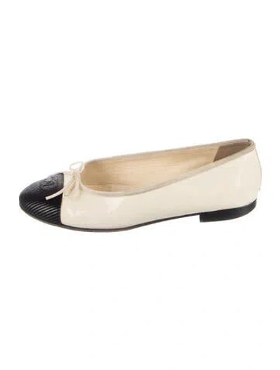 Pre-owned Chanel Vintage Interlocking Cc Logo Ballet Flats In Neutrals
