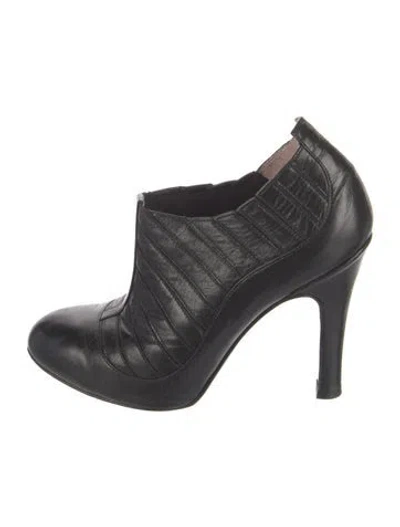 Pre-owned Chanel Vintage Interlocking Cc Logo Boots In Black