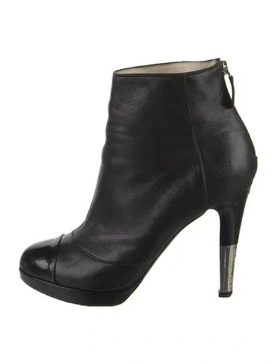 Pre-owned Chanel Vintage Interlocking Cc Logo Boots In Black
