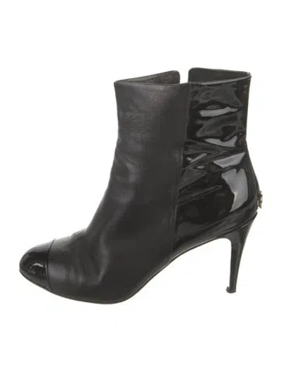 Pre-owned Chanel Vintage Interlocking Cc Logo Boots In Black