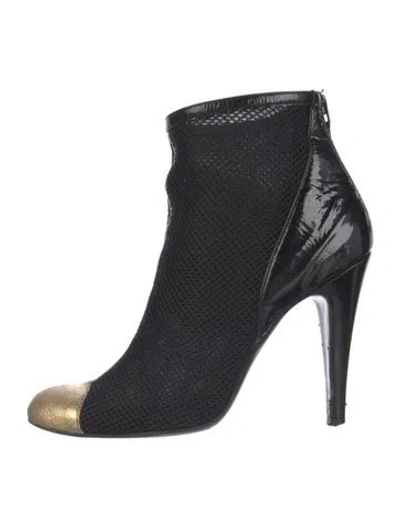 Pre-owned Chanel Vintage Interlocking Cc Logo Boots In Black