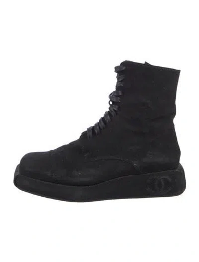 Pre-owned Chanel Vintage Interlocking Cc Logo Combat Boots In Black
