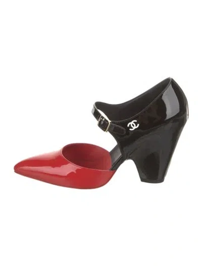 Pre-owned Chanel Vintage Interlocking Cc Logo D'orsay Pumps In Black