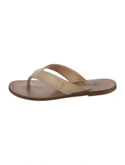 Pre-owned Chanel Vintage Interlocking Cc Logo Flip Flops In Neutrals