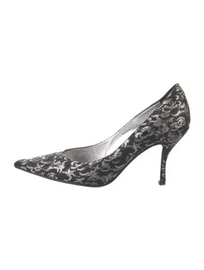 Pre-owned Chanel Vintage Interlocking Cc Logo Pumps In Black