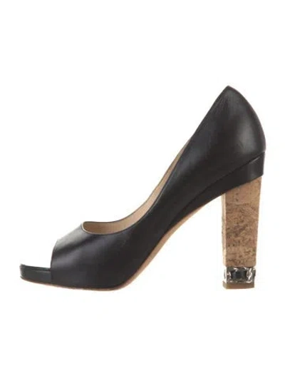 Pre-owned Chanel Vintage Interlocking Cc Logo Pumps In Black