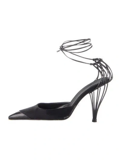 Pre-owned Chanel Vintage Interlocking Cc Logo Pumps In Black