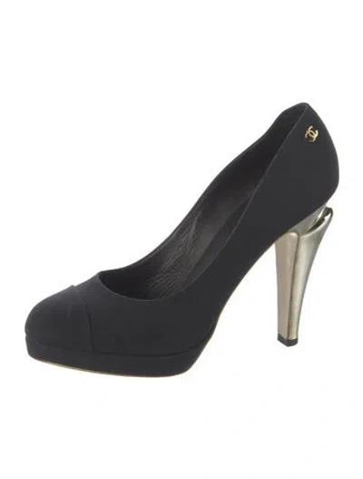 Pre-owned Chanel Vintage Interlocking Cc Logo Pumps In Black