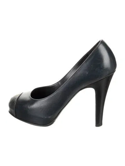 Pre-owned Chanel Vintage Interlocking Cc Logo Pumps In Blue