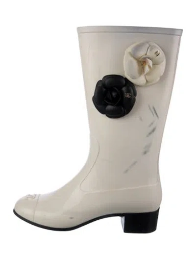 Pre-owned Chanel Vintage Interlocking Cc Logo Rain Boots In Neutrals