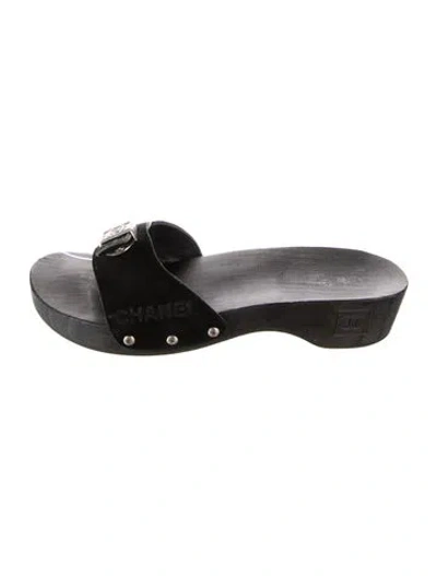 Pre-owned Chanel Vintage Interlocking Cc Logo Slides In Black