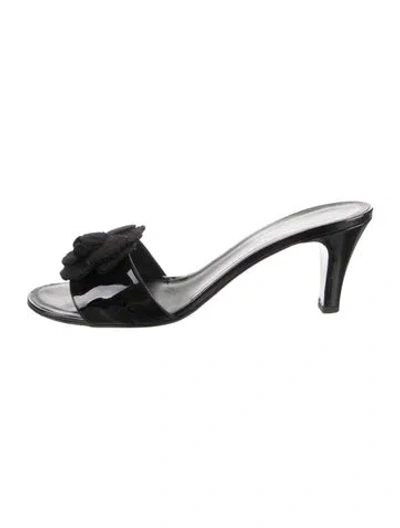 Pre-owned Chanel Vintage Interlocking Cc Logo Slides In Black