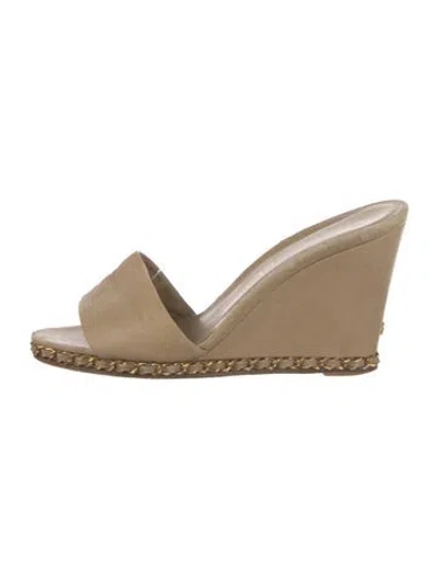 Pre-owned Chanel Vintage Interlocking Cc Logo Slides In Neutral