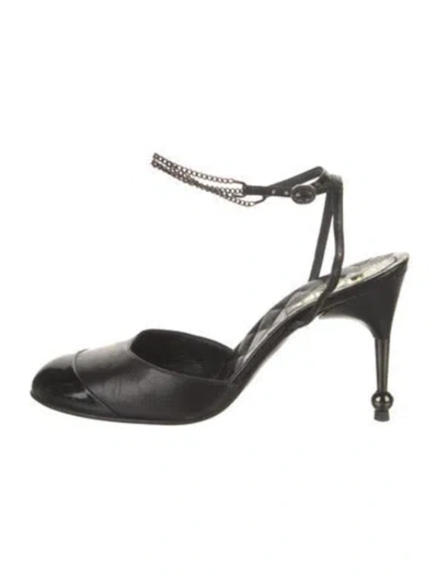 Pre-owned Chanel Vintage Interlocking Cc Logo Slingback Pumps In Black