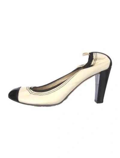Pre-owned Chanel Vintage Interlocking Cc Logo Slingback Pumps In White