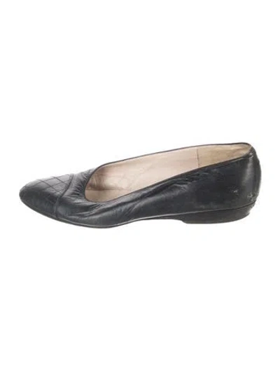 Pre-owned Chanel Vintage Leather Ballet Flats In Black