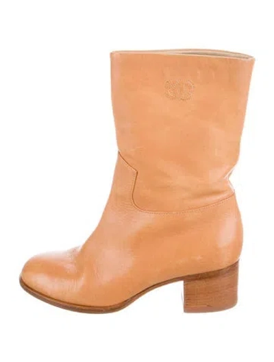 Pre-owned Chanel Vintage Leather Boots In Neutral