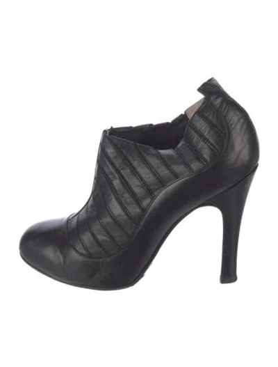 Pre-owned Chanel Vintage Leather Chelsea Boots In Black