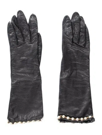 Pre-owned Chanel Vintage Leather Gloves In Black