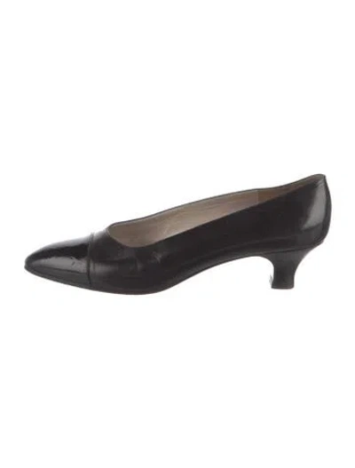 Pre-owned Chanel Vintage Leather Pumps In Black