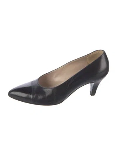 Pre-owned Chanel Vintage Leather Pumps In Black