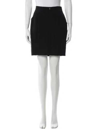 Pre-owned Chanel Vintage Mini Skirt In Black