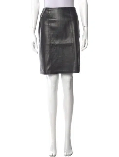 Pre-owned Chanel Vintage Mini Skirt In Black