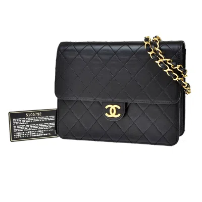 Pre-owned Chanel Vintage Square Classic Flap Bag Quilted Lambskin Leather Shoulder Bag Bag () In Black