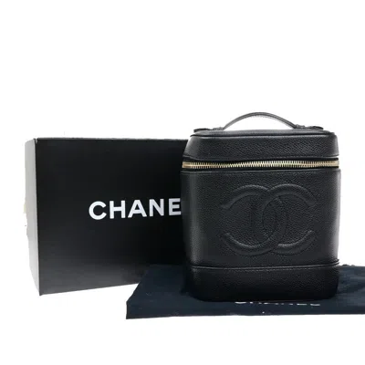 Pre-owned Chanel Vintage Timeless Cosmetic Case Caviar Calfskin Handbag () In Black