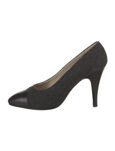 Pre-owned Chanel Vintage Wool Pumps In Multi
