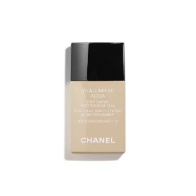 Chanel Vitalumière Aqua Ultra-light Skin Perfecting Sunscreen Makeup Broad Spectrum Spf 15 In White