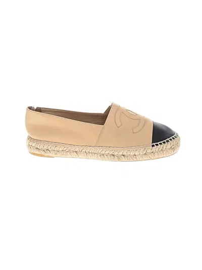 Pre-owned Chanel Wedges In Tan