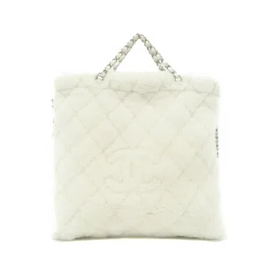 Pre-owned Chanel White Backpack ()