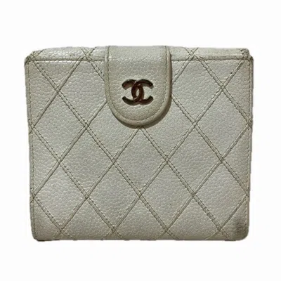 Pre-owned Chanel White Caviar Leather Wallet (bi-fold) ()