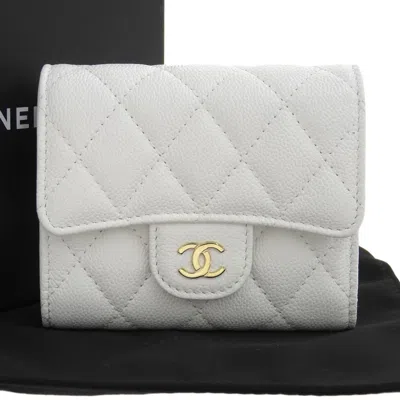 Pre-owned Chanel White Caviar Leather Wallet (tri-fold) ()