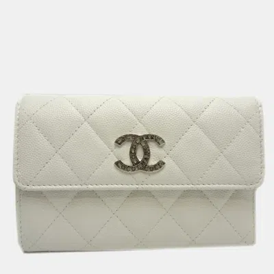 Pre-owned Chanel White Caviar Skin Long Tri-fold Wallet