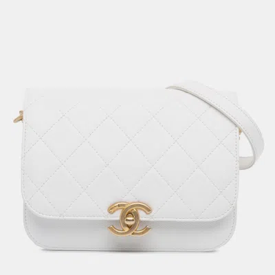 Pre-owned Chanel White Cc Quilted Leather Flap Crossbody