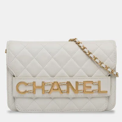 Pre-owned Chanel White Enchained Wallet On Chain
