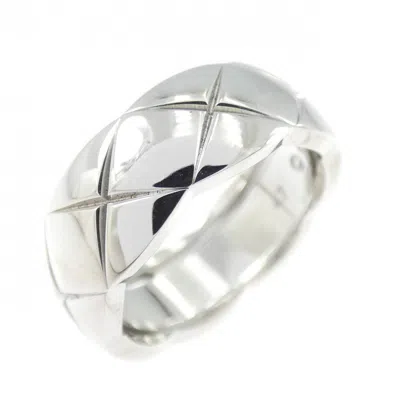 Pre-owned Chanel White Gold (18k) Band Ring ()